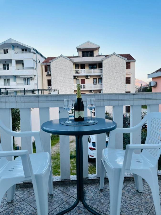 Vila Monte Hotel Budva Buitenkant foto