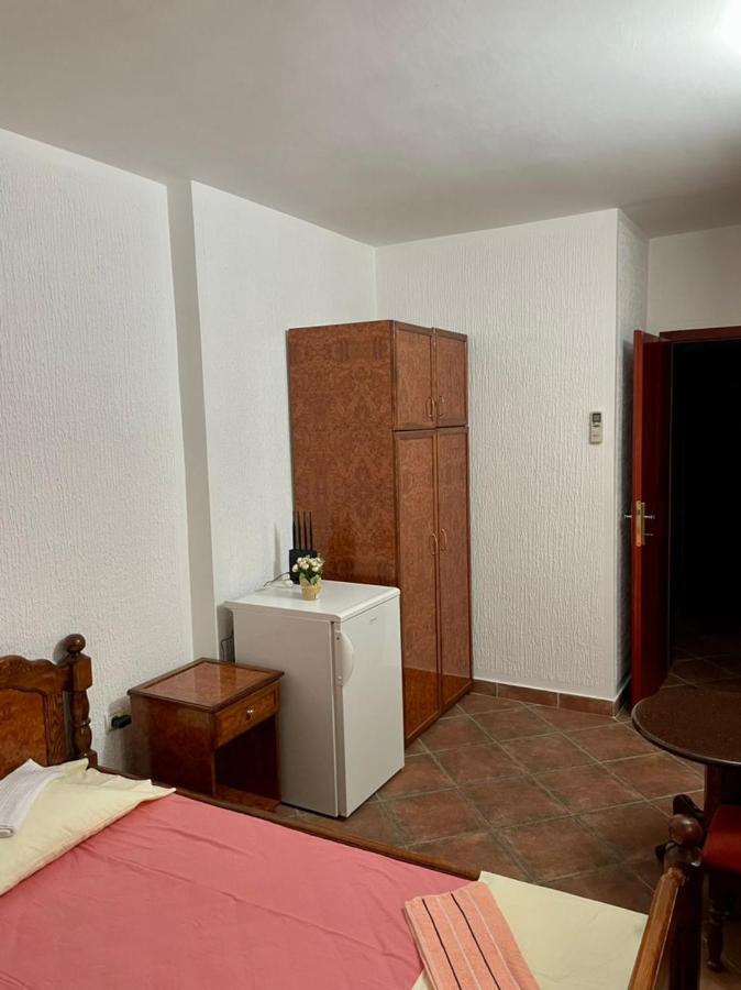 Vila Monte Hotel Budva Buitenkant foto