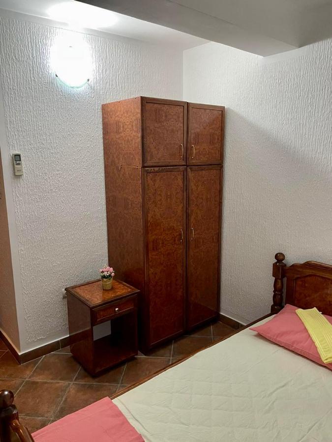 Vila Monte Hotel Budva Buitenkant foto