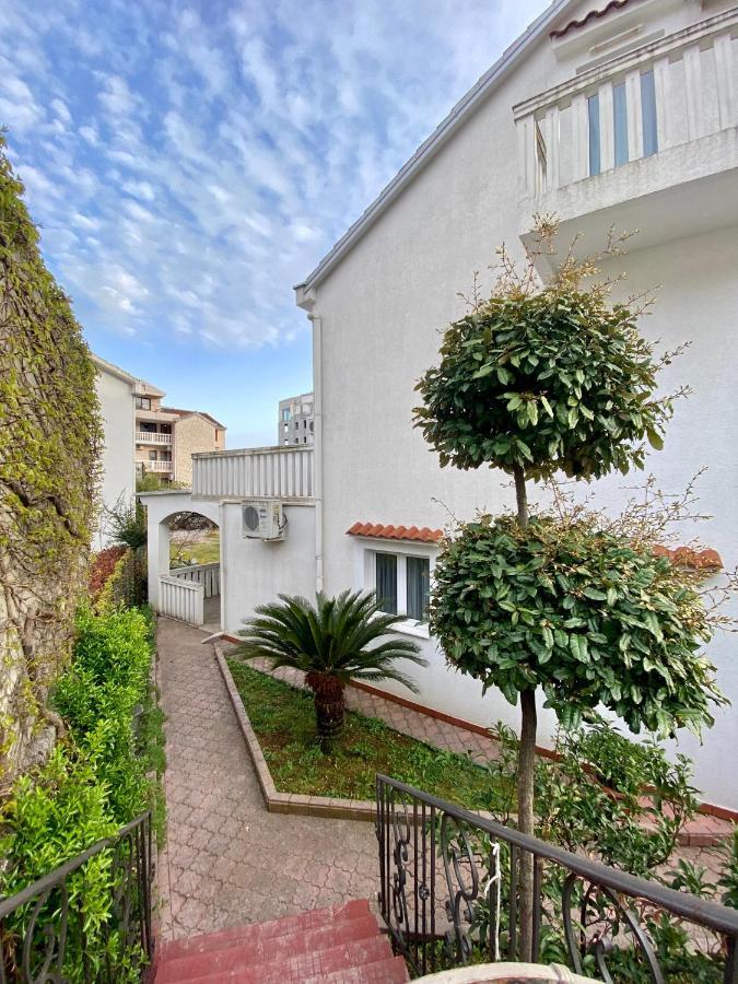 Vila Monte Hotel Budva Buitenkant foto