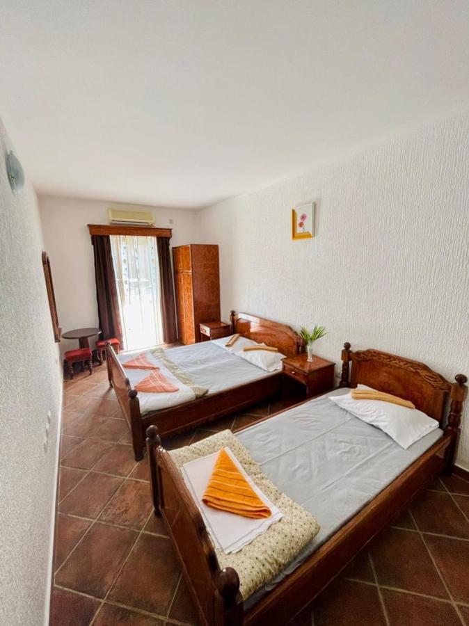 Vila Monte Hotel Budva Buitenkant foto