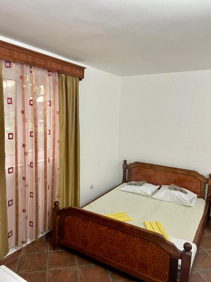 Vila Monte Hotel Budva Buitenkant foto