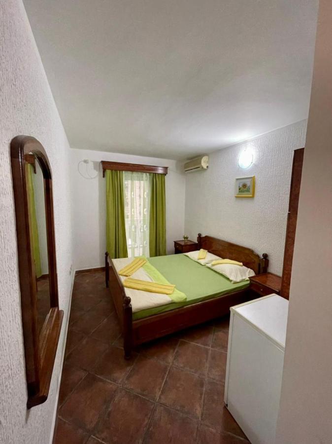 Vila Monte Hotel Budva Buitenkant foto