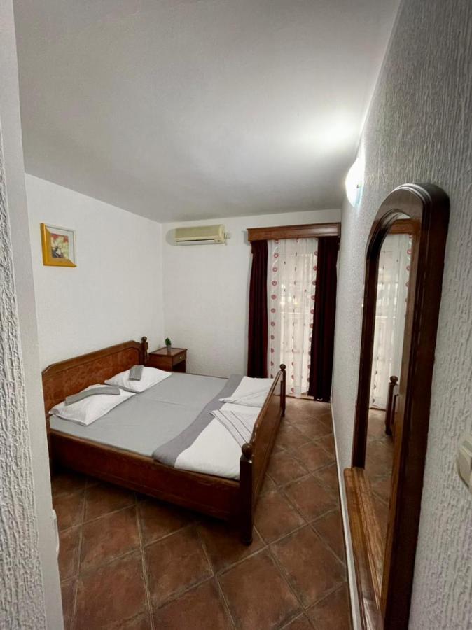 Vila Monte Hotel Budva Buitenkant foto