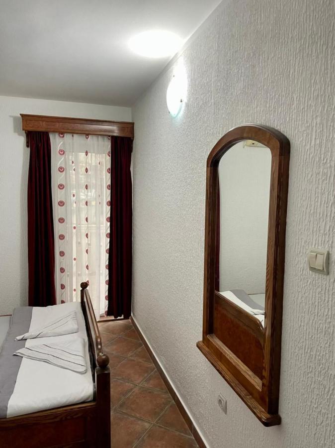 Vila Monte Hotel Budva Buitenkant foto
