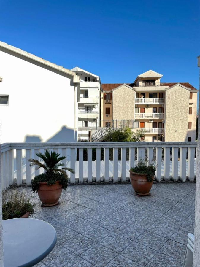 Vila Monte Hotel Budva Buitenkant foto